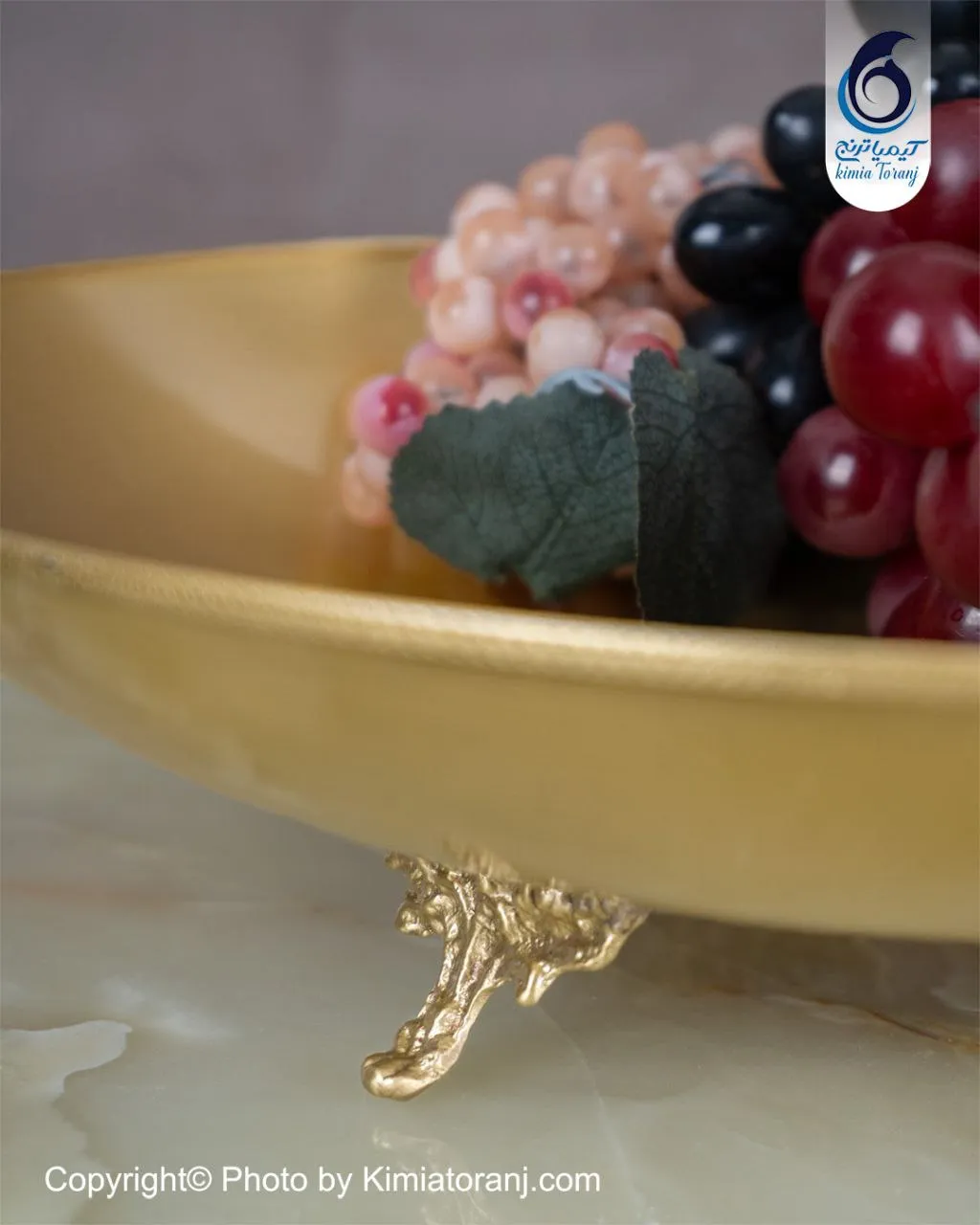 میوه خوری سه پایه برنجی