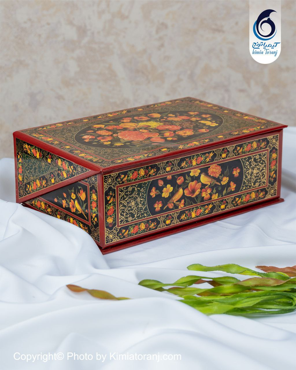 پک هدیه گل و مرغ شمعدان برنجی