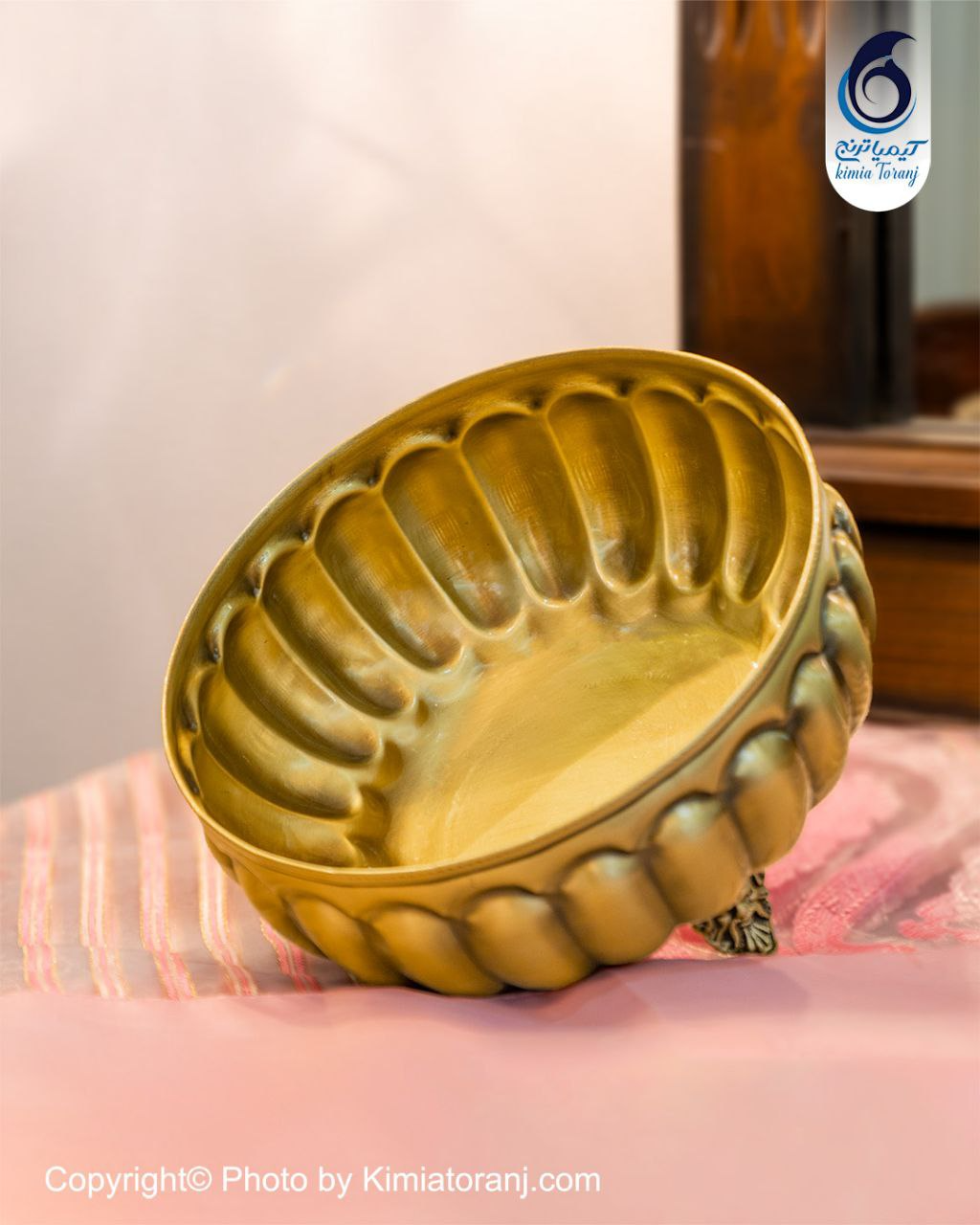 پسته خوری خطی سه پایه برنجی