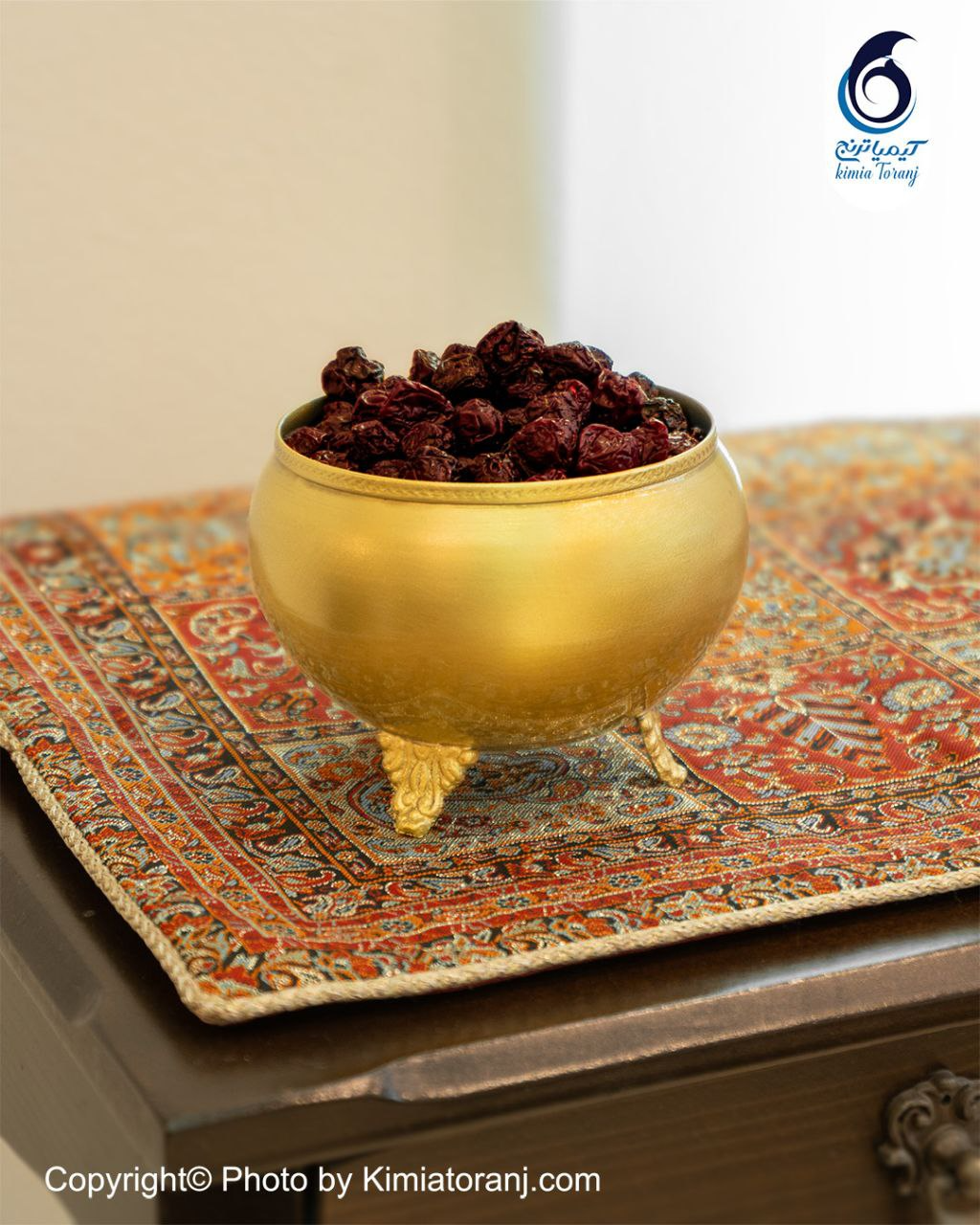 پسته خوری کوچک سه پایه برنجی