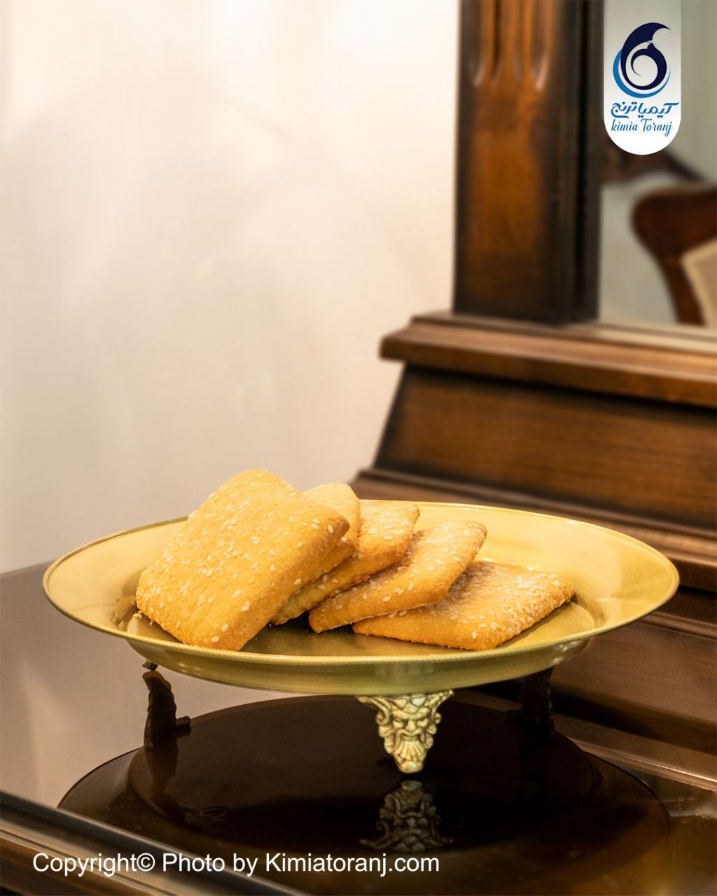 شیرینی خوری سه پایه برنجی