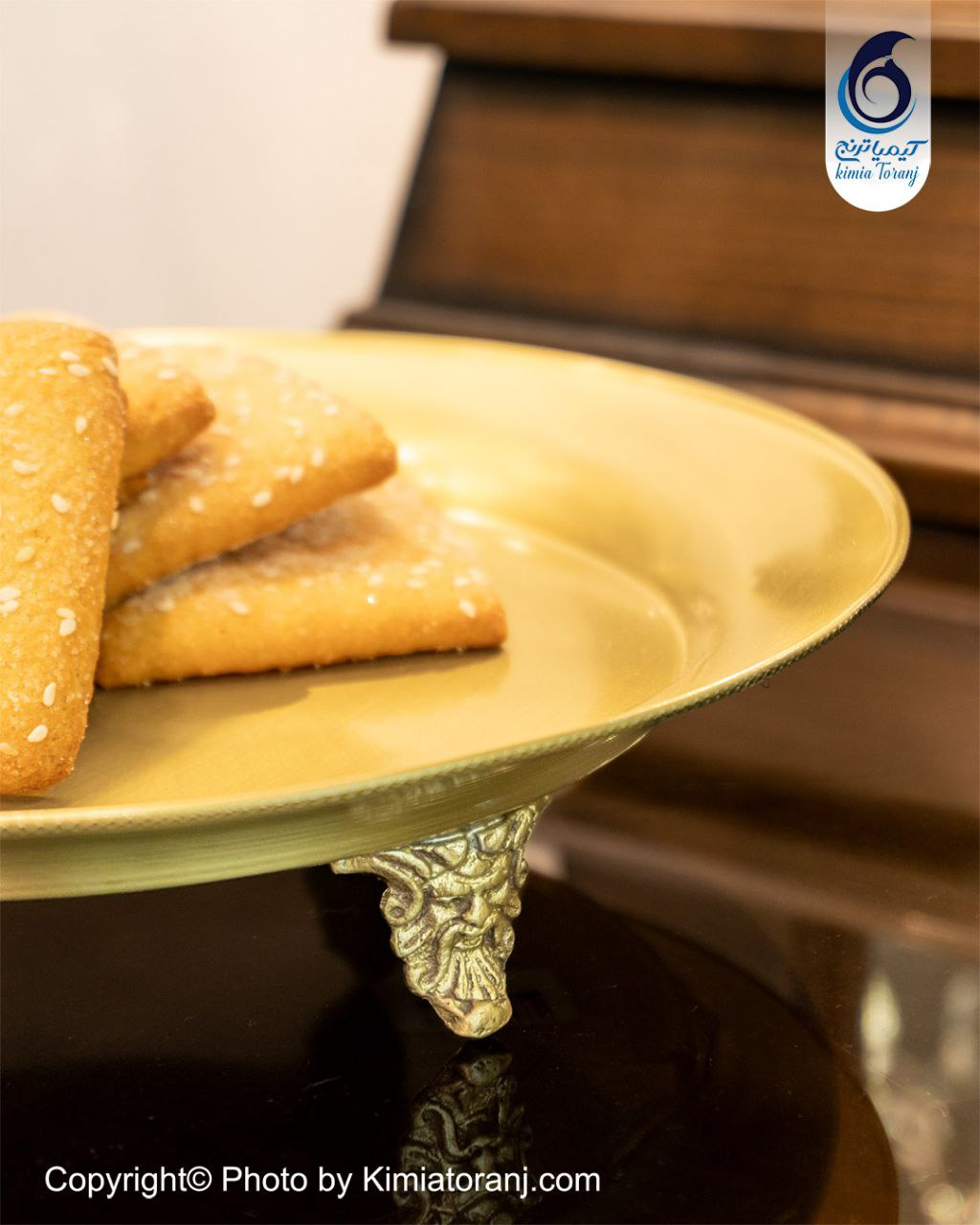 شیرینی خوری سه پایه برنجی