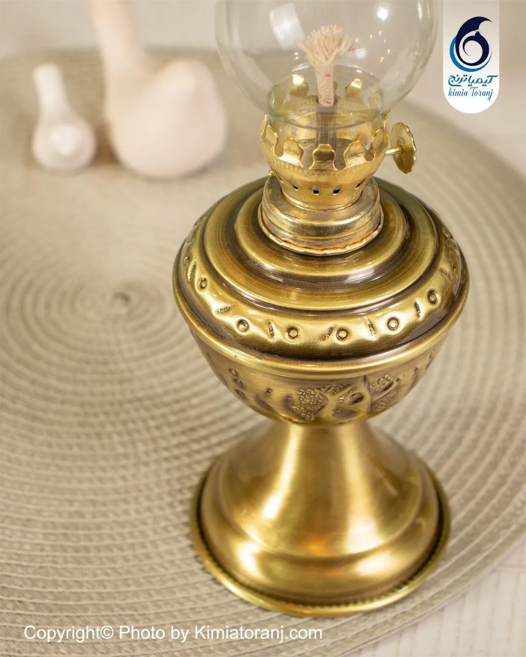 چراغ کوچک قلم زنی برنجی ضخیم