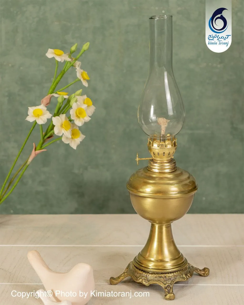 چراغ پایه ریخته ساده برنجی ضخیم