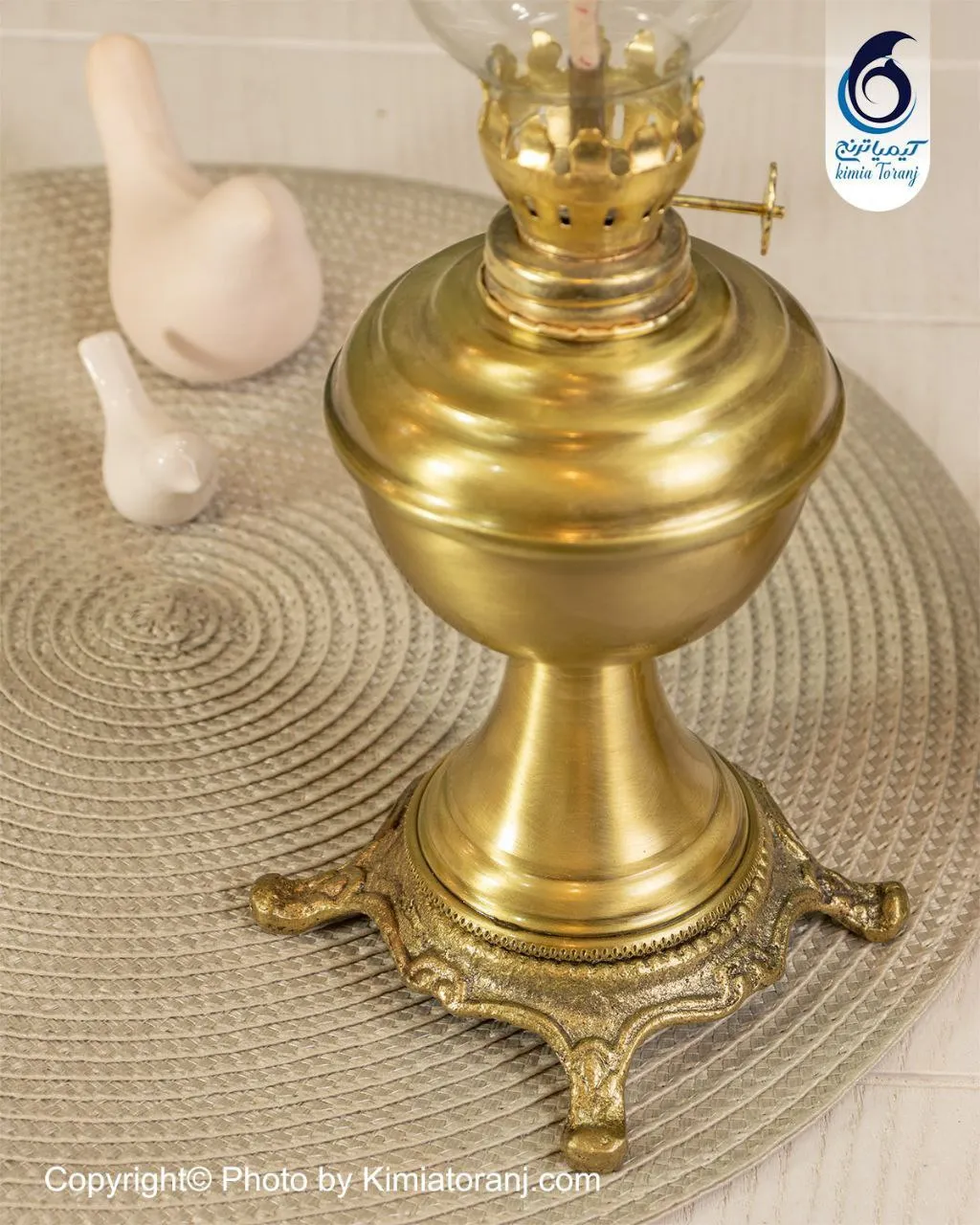 چراغ پایه ریخته ساده برنجی ضخیم