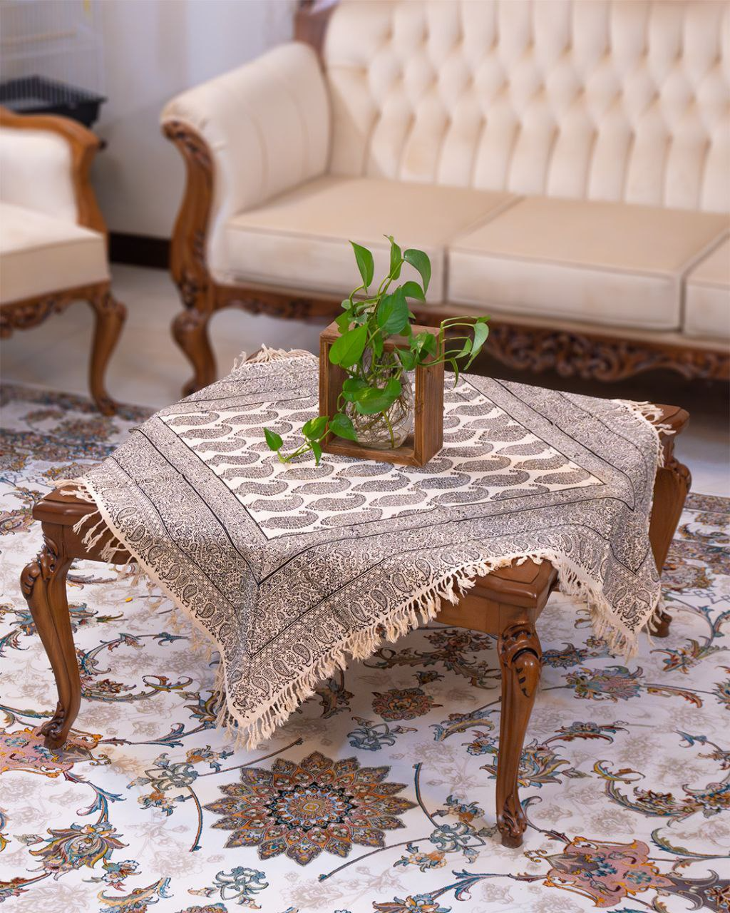 پارچه قلم کار طرح سلطنتی