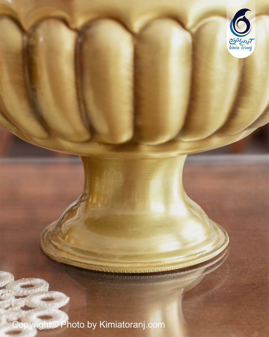 میوه خوری تک پایه برنجی خطی ضخیم