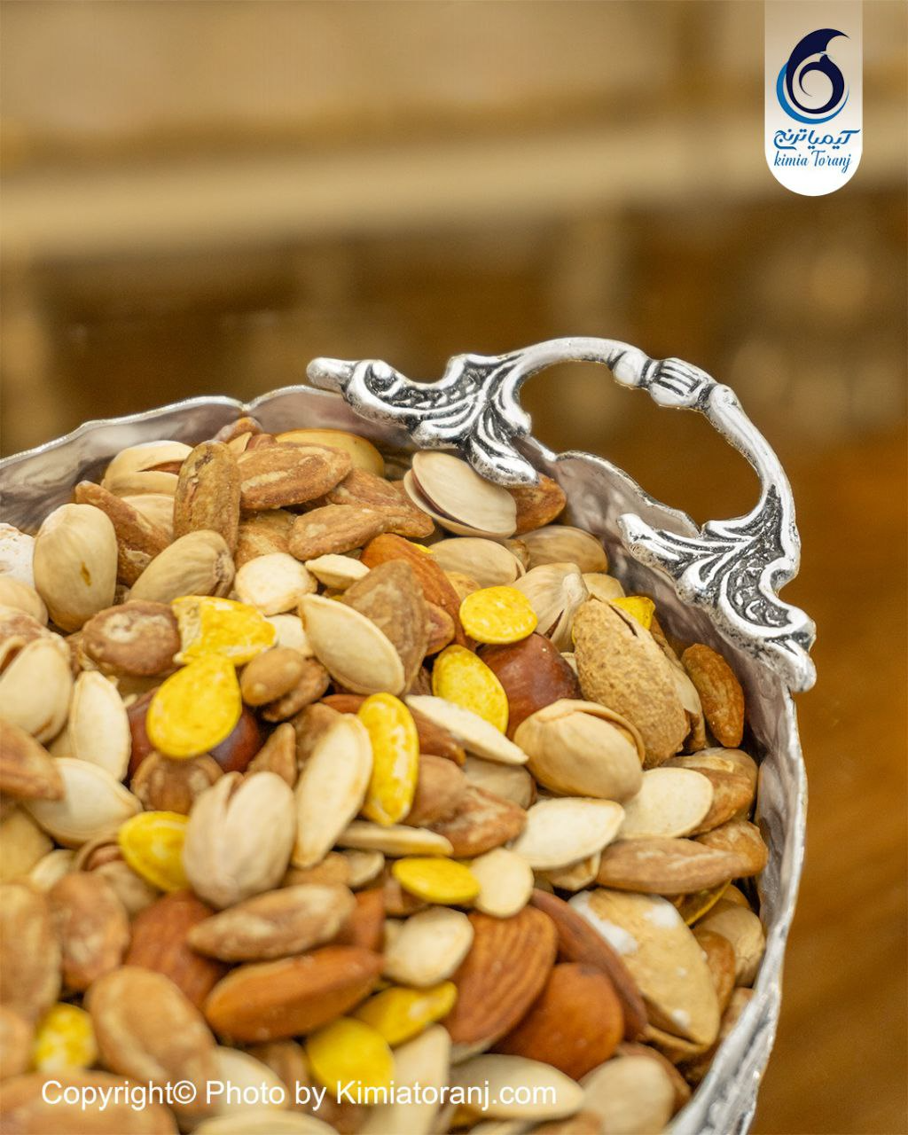 آجیل خوری شبه نقره دسته دار قلم گل برجسته