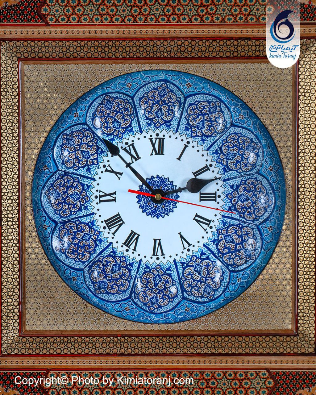 ساعت خاتم کاری چهارگوش با صفحه مینا و پلاک قلم زنی