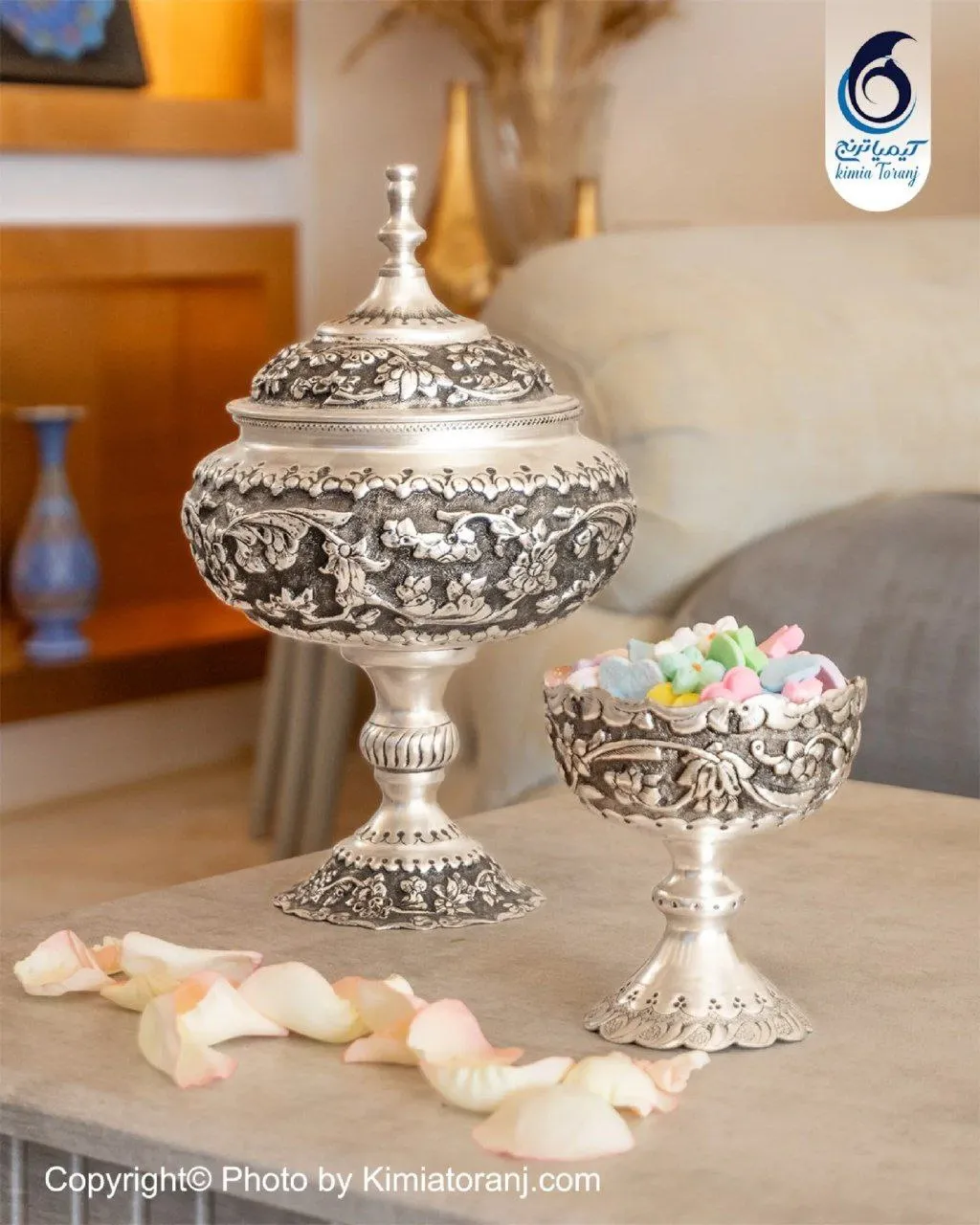 سرویس پذیرایی عروس برنجی ضخیم قلمزنی گل برجسته